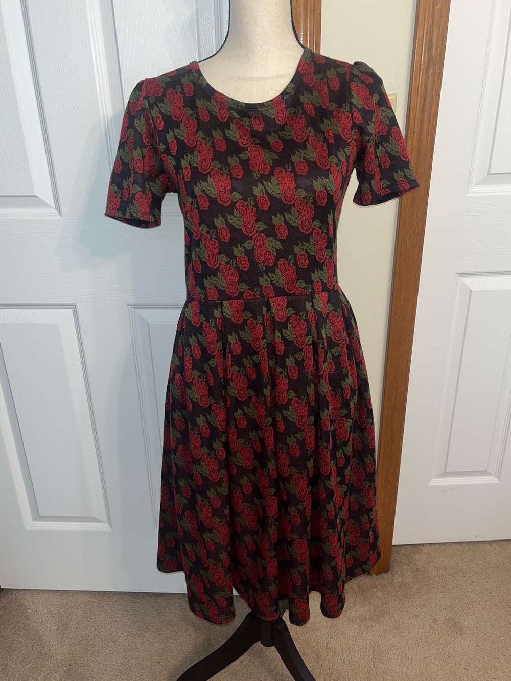 LuLaRoe Rose Knee-Length Dress